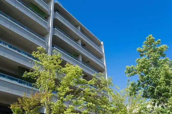 住宅ローンの疑問・お悩みに答えます 第44回 中古マンション購入後に大規模修繕、住宅ローン以外に準備しておくべきお金はある?