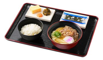 【資さんうどん】朝限定のお得な定食メニュー「肉うどん定食」「かしわうどん定食」など500円台～
