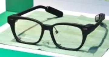 鯖江生まれのスマート眼鏡「SABERA」　普通の眼鏡と変わらない見た目、良好な装着感