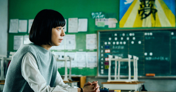 映画『四月の余白』　暴力衝動や問題行動を繰り返す少年・澤海斗(上阪隼人)の担任教師・草野冬子(夏帆)をとらえた本編映像が公開