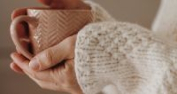 脳や内臓に「休め」の信号を届けるために、まず温めたい体の部位とは