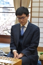 対右玉は堅さが正義！　永瀬拓矢九段が佐々木勇気八段の研究撃破で３連勝　第85期Ａ級順位戦３回戦