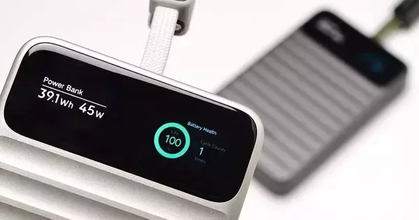 モバイルバッテリーは安心安全を重視する流れに、“見える化”に振ったUGREEN製品の価値は