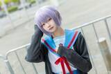 「「自分ではない誰かになりたくて」舞台俳優の顔を持つコスプレイヤー、『涼宮ハルヒシリーズ』長門有希の衣装秘話「クローゼットの奥にしまっていた」」の画像1