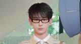 「＆TEAM・HARUA、PRADA×Gentle Monsterコラボ着用で最新ビジュを公開! 夏に行きたい場所とは...?」の画像1