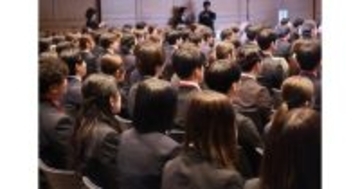 電通、新社長松本氏が入社式で激励　生成AIで新入社員の理想像を可視化