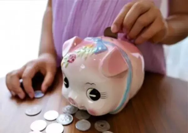 女子小学生のおこづかいと貯金1000人調査 -  「足りないときはフリマアプリ」の声も