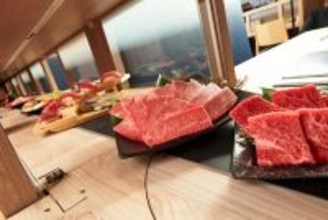 【流れる焼肉】「がってんカルビ」が東京初進出、イオンモールむさし村山にオープン - スマートレーンで肉をテーブルまでお届け