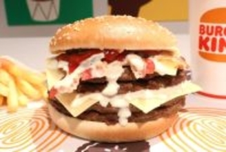 【バーガーキング】新作「アルファキング・イエティ ザ・ワンパウンダー」は総重量543g/1713kcalの食べ応え