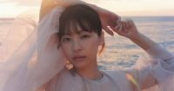 鳴海唯、発売から数日でオンライン販売分が完売した季刊ZINEの第2号が発売決定