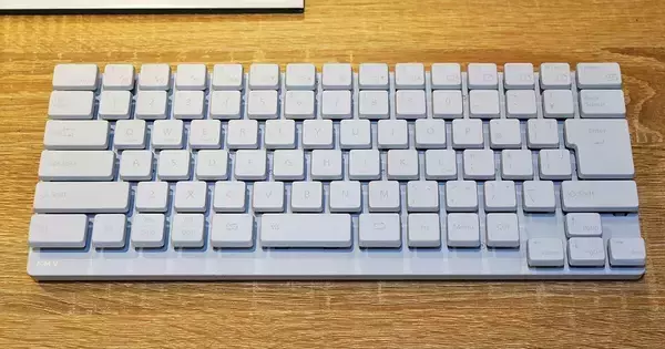 FCCL、磁気スイッチ採用の小型＆薄型キーボード「FMV Keyboard X」　静音性も追求