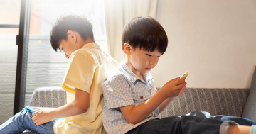 子どもの初スマホ、約6割が「中学1年生まで」- J:COM調査