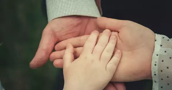 日経平均10万円の未来に備えて──凄腕投資家が明かす、子どもの資産を全額移した「意外な銘柄」