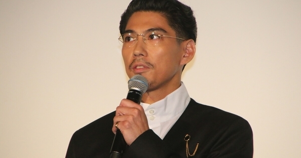 賀来賢人が「ああいうことができる人に会ったことがない」と絶賛する俳優とは「すばらしい出会いをさせていただきました」