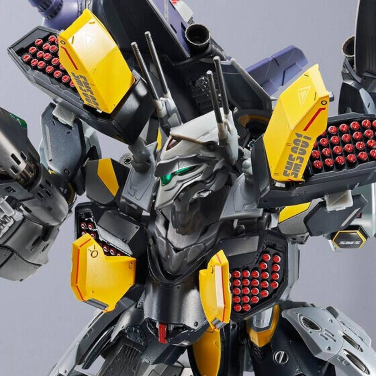 マクロスF』DX超合金のVF-25S アーマードメサイアバルキリーが 