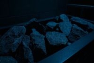 四谷・荒木町の路地奥に男性専用サウナが誕生 - まるで深海の中にいるかのような没入体験