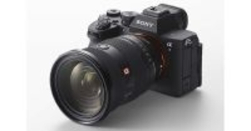 ソニー、AFや速写性能を高めた「α7 V」　AI利用の精細化機能も搭載