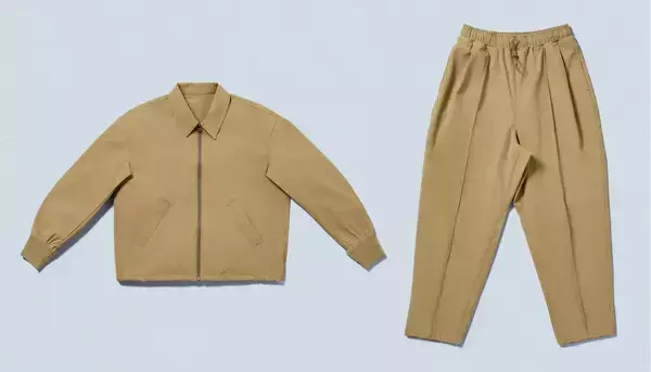 ファミマのコンビニエンスウェア「ジップアップジャケット」「ジョガーパンツ」に新色ベージュが登場 - セットアップで着用可能