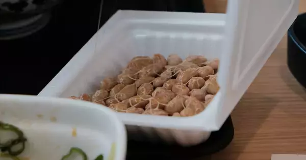 納豆に「これ」をかけるだけ…たんぱく質の質がアップする食べ方