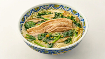 【中国ラーメン揚州商人】「あっさり激辛ラーメン」が復活 - 牛肉から極厚「大肉」に進化