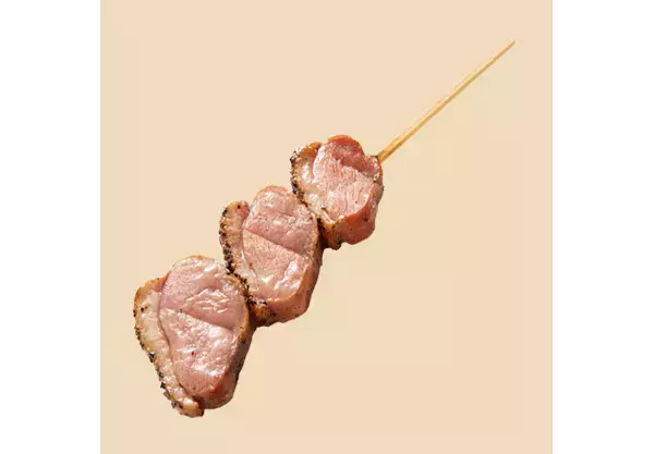 【ファミマ】「燻製あい鴨ロース串」が話題 - 「とにかく美味い」「想像以上に柔らかい」とXで絶賛の声