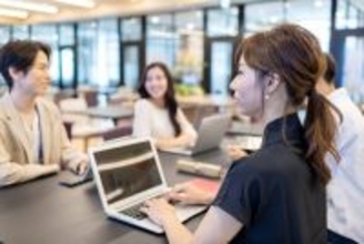 4割以上が「上司に本音を話せていない」と回答 - 理想の上司は"あの著名人"