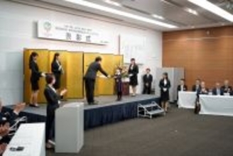 JA共済が「書道」「交通安全ポスター」コンクールの表彰式 - 受賞者に感想を聞いた