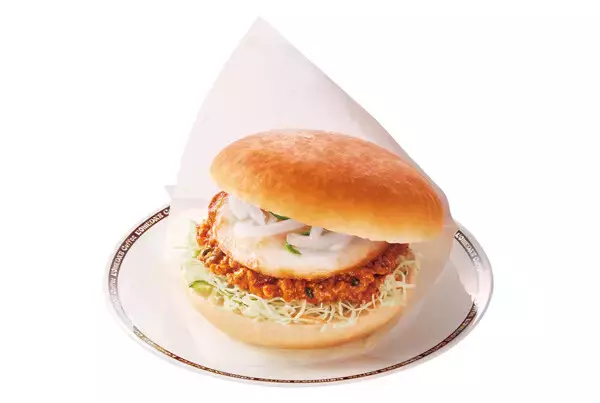 【コメダ×ドムドム】バーガー初コラボ! 辛旨肉そぼろ＆まろやか卵「台湾ミンチのコメドムバーガー」誕生