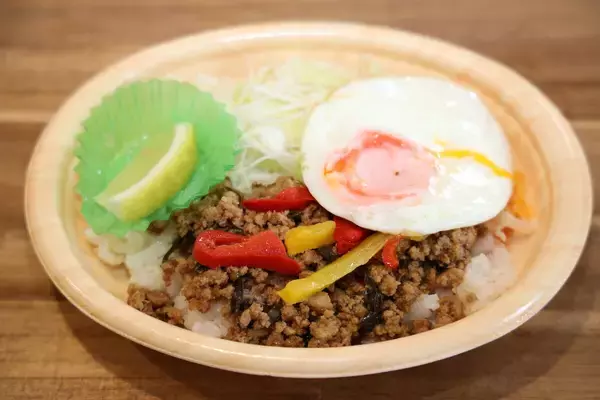 【あの大人気商品が帰ってきた!】ほっともっと「ガパオライス」は今年もガチ! 自宅じゃ作れない本格感を改めて堪能してみた