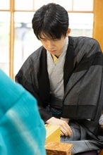 理外の「頭突き」が勝因に！？　藤井聡太王位が驚愕の右玉攻略で７連覇に王手　伊藤園お～いお茶杯第67期王位戦七番勝負第５局
