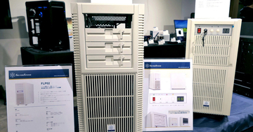 超レトロなPCケース「FLP02」発売、microATX対応の次期モデルも初展示！【SilverStone新製品イベント】