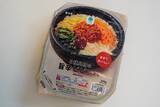 「【ファミマ】家計を支える冷凍食品ベストイレブン 第6回 【ファミマ】5種具材の旨辛ビビンバ「食欲のスイッチを入れる『ゲームメイカー』」」の画像1