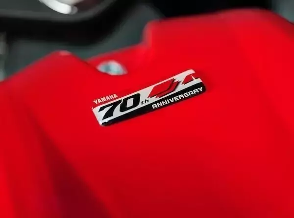 ヤマハ、スーパースポーツ「YZF-Rシリーズ」70周年記念モデル全5機種を発売