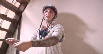 “溶接ギャル”の腕にびっしり入った和彫りの理由