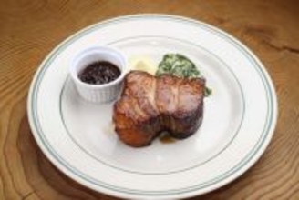 【でっか!!】塊肉が5日限定でお得!「マロリーポークステーキ」が江東区・SUNAMOに新規オープン