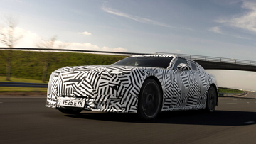 新生ジャガー初の市販車! ラグジュアリー4ドアGTの開発ストーリー公開