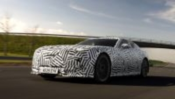 新生ジャガー初の市販車! ラグジュアリー4ドアGTの開発ストーリー公開