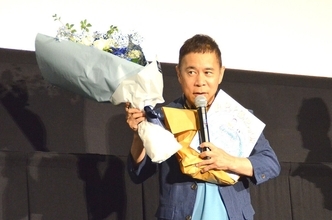 岡村隆史、上戸彩に怒られ台本を「読んでるフリ」 バースデーサプライズ気づかず