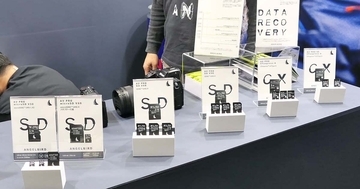 【CP+】メモリーカードは新顔メーカーも、NASキットも注目集める