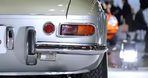 クルマのクイズ 第75回 【テールランプで車名当てクイズ】エレガントなフォルムが美しすぎるフェラーリです