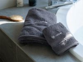 【ReFa×LEXUS】美容タオル2種類を発売 - 優れた吸水性と摩擦の少ない肌触り