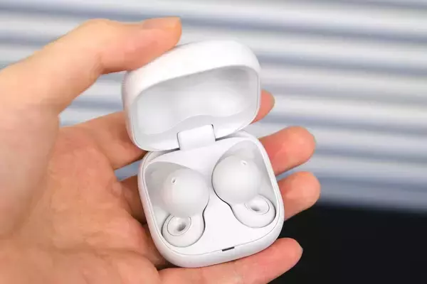 新品未開封 SONY LinkBuds Fit ホワイト おおきく