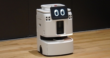 AIが「掃除のやり方」まで提案！ NTT西と提携、アイリスオーヤマの業務用清掃ロボット「JILBY」を見た