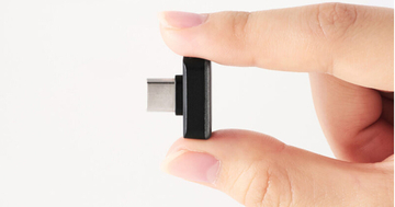 ちっちゃい! エレコム、PCに挿しっぱなしでも邪魔にならない超小型USBメモリ
