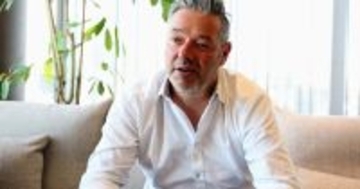 金融マンから世界的人気ワイナリーへ。「クラウディー ベイ」醸造家が明かす、40年続くソーヴィニヨン・ブランの秘密