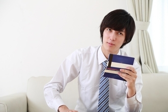 【新社会人】給与口座の使い分けで将来の貯蓄に大きな差が!? 最初にやるべき「お金の設定」とは