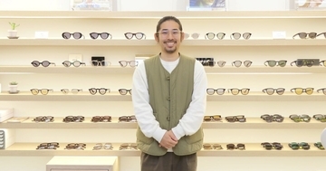 セレクトショップ「POKER FACE」の店長が自信を持っておすすめする3本のメガネ