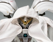 『新機動戦記ガンダムW Endless Waltz』カトキハジメ監修、ウイングガンダムゼロ クロークドカスタムが登場