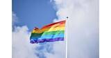 「電通「LGBTQ+調査2026」学校教育“教えるべき"8割超、当事者との認識ギャップも」の画像1