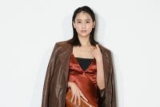 山本美月、大胆スリットで美脚披露　“夢が叶った瞬間”語る「自分の子供を…」